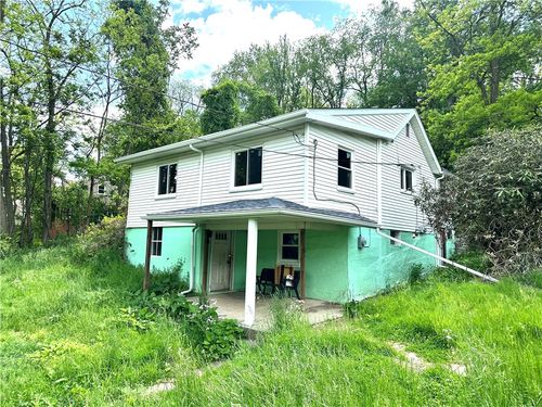572 Alberts Dr, Monessen, PA, 15062-1536 | Card Image