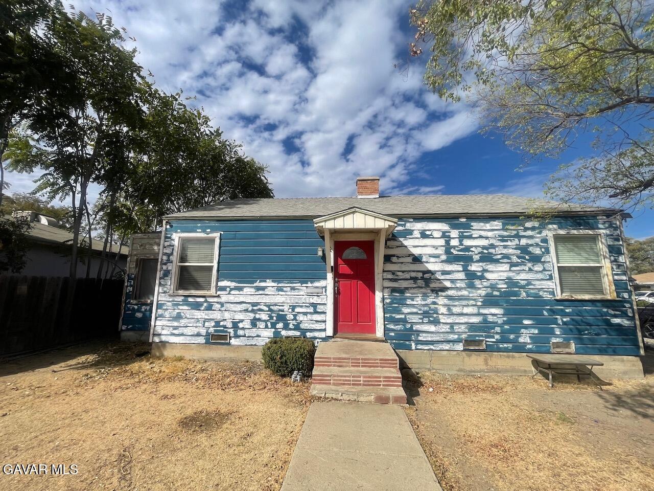 607 Oildale Dr, For Sale in Bakersfield - eXp Realty