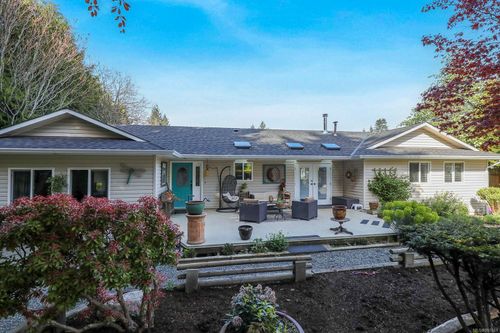 7616 Wente Way, Fanny Bay, BC, V0R1W0 | Card Image