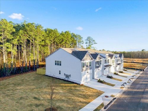 2555 Riverside Rd, Conyers, GA, 30013-8227 | Card Image