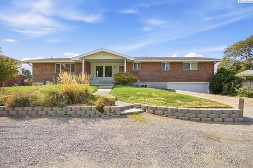 2610 S Fruitland, Kennewick, WA, 99337 | Card Image