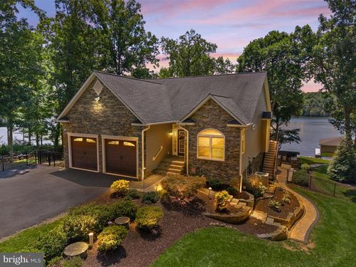 13420 Black Walnut Ln, Spotsylvania, VA, 22551-7301 | Card Image