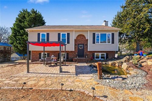 6033 Stone Bluff Dr, Clemmons, NC, 27012-9462 | Card Image