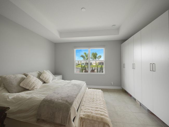 12578 Sw Sunrise Lake Ter, House other with 3 bedrooms, 3 bathrooms and null parking in Port St. Lucie FL | Image 8
