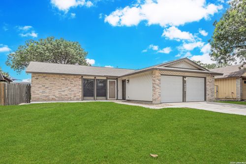 6039 Whispering Lake St, San Antonio, TX, 78222-3317 | Card Image
