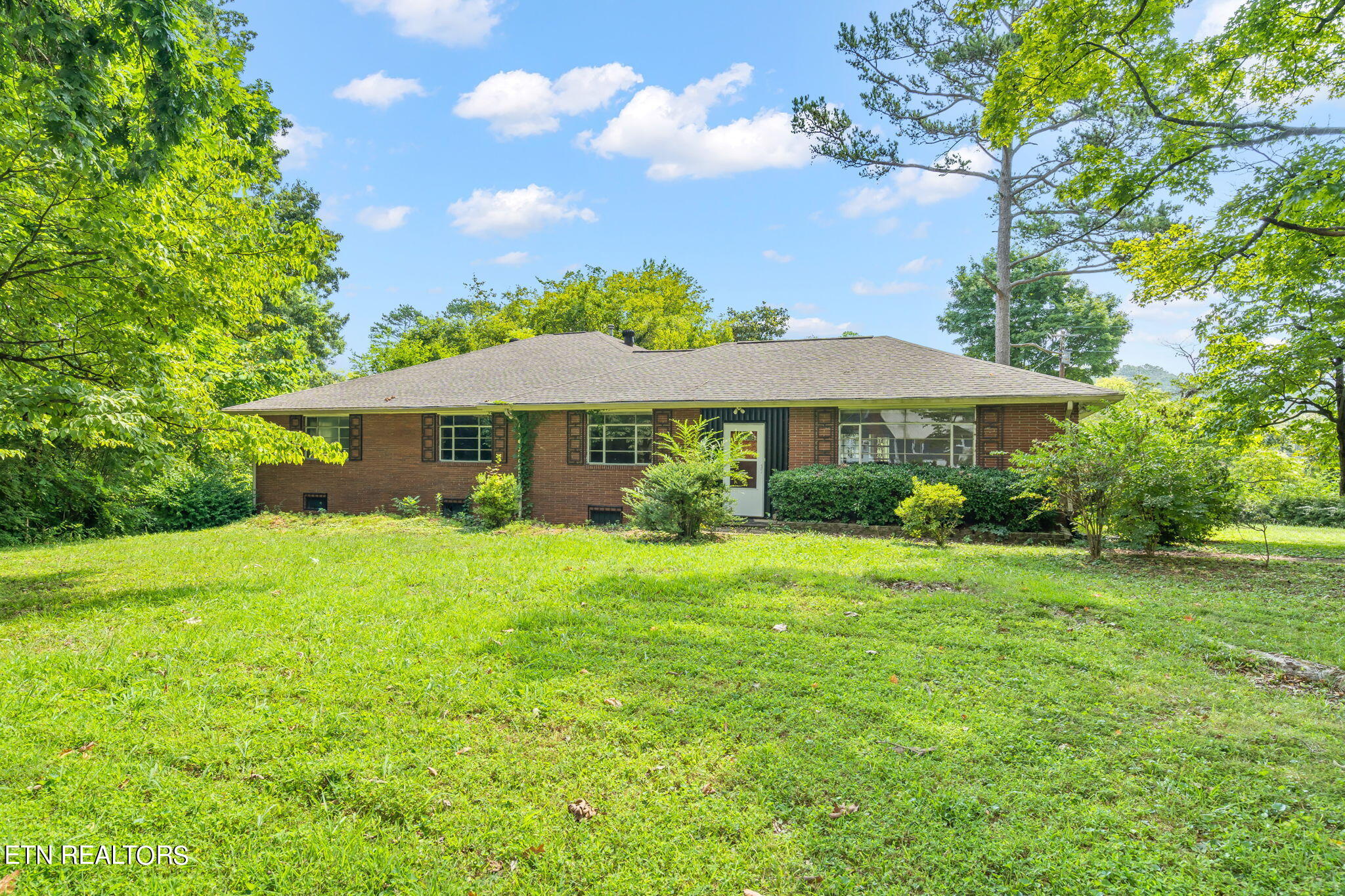Bona Rd, Knoxville, TN 37914