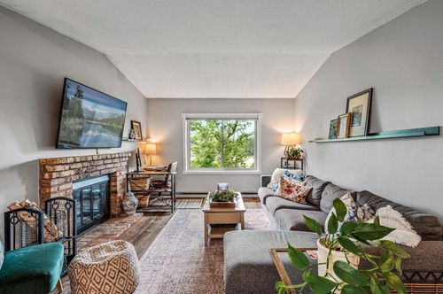 apt-33-2030 Ridge Dr, Saint Louis Park, MN, 55416-3690 | Card Image