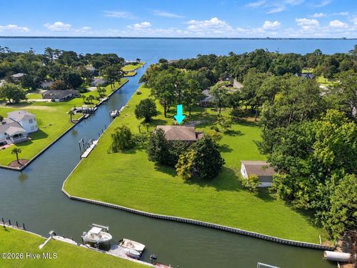 315 Holly Ln, Newport, NC, 28570-9345 | Card Image