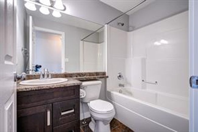 4004 74 Ave, House detached with 5 bedrooms, 2 bathrooms and 3 parking in Lloydminster AB | Image 17
