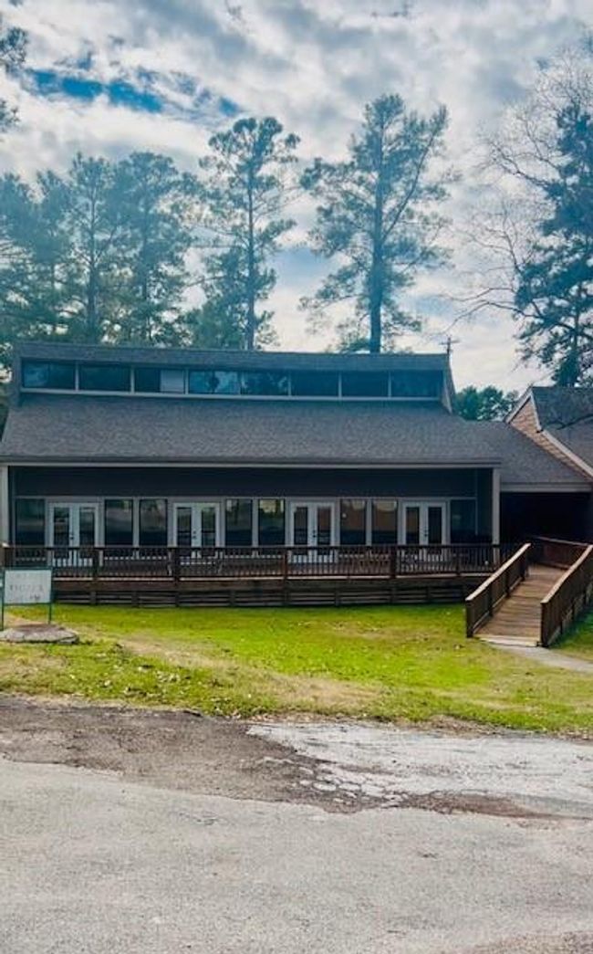 Clubhouse | Image 17