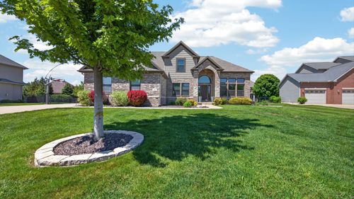 8 Flint Ct, Bloomington, IL, 61705-8813 | Card Image