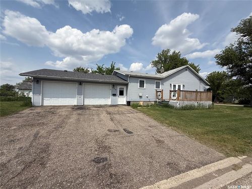 100 Pacific Ave, Carievale, SK, S0C2H0 | Card Image
