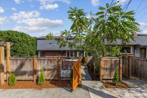 3932 14th Ave S, Seattle, WA, 98108-1428 | Card Image