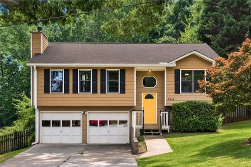 5548 Elderberry Ln, Flowery Branch, GA, 30542-5100 | Card Image