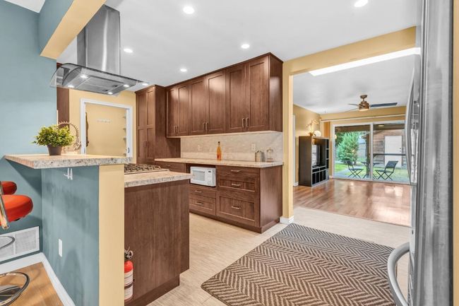 3356 Edinburgh St, House other with 2 bedrooms, 2 bathrooms and 4 parking in Port Coquitlam BC | Image 8