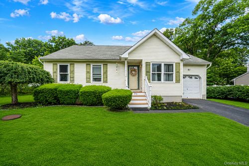 358 Tyler Ave, Miller Place, NY, 11764-3430 | Card Image