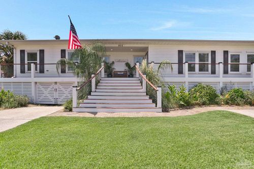 933 Coronado Dr, Gulf Breeze, FL, 32563-3009 | Card Image