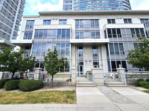th120-38 Lee Centre Dr, Scarborough, ON, M1H3J7 | Card Image