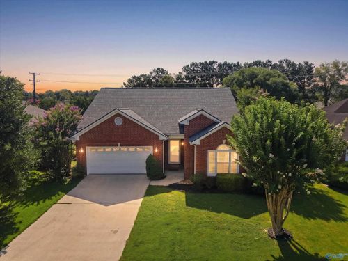 3122 Navajo Dr Se, Decatur, AL, 35603-5240 | Card Image
