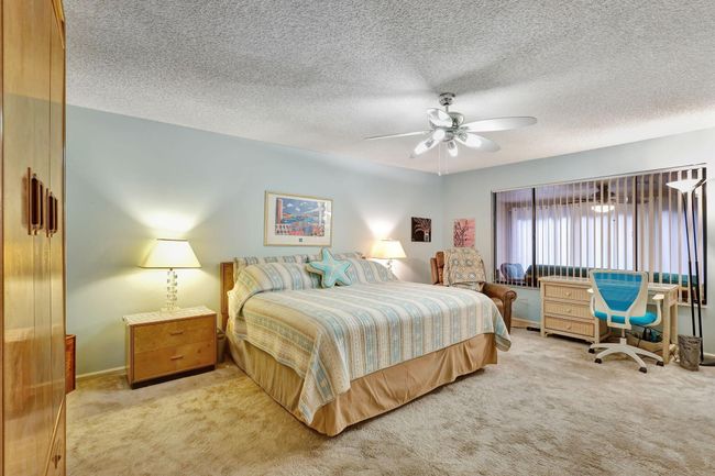 10088 Shadywood Pl, Condo with 2 bedrooms, 2 bathrooms and null parking in Boynton Beach FL | Image 14