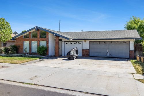 2045 W Simpson Ave, Fresno, CA, 93705-3753 | Card Image