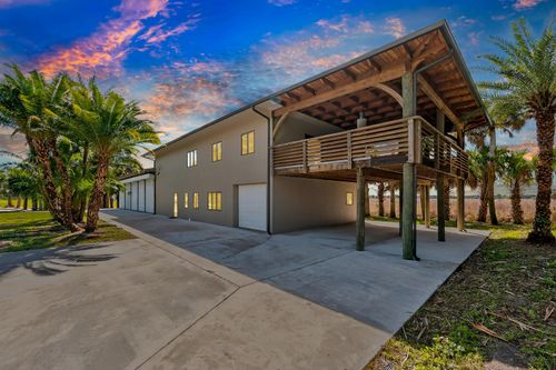 200 S Graves Rd, Fort Pierce, FL, 34945-4623 | Card Image