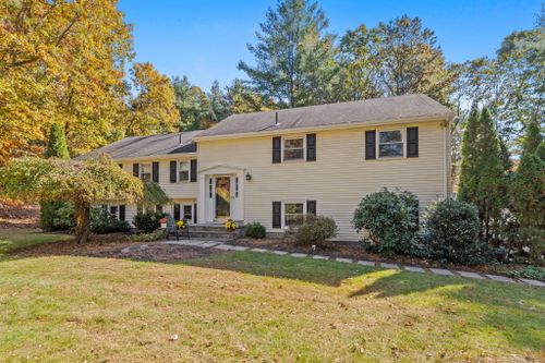 29 Banks Road, Simsbury, CT, 06070 | Card Image