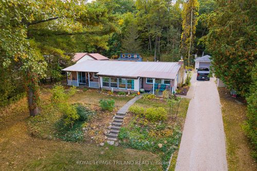 {{alt}} | Card Image