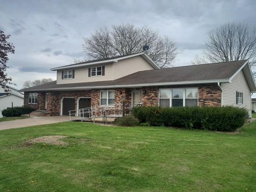 335/337 Alona Lane, Lancaster, WI, 53813 | Card Image