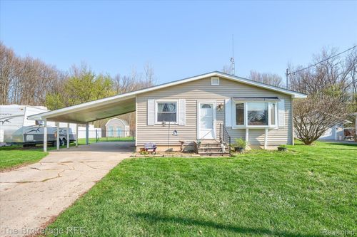 5477 Hopkins Rd, Flint, MI, 48506-1559 | Card Image