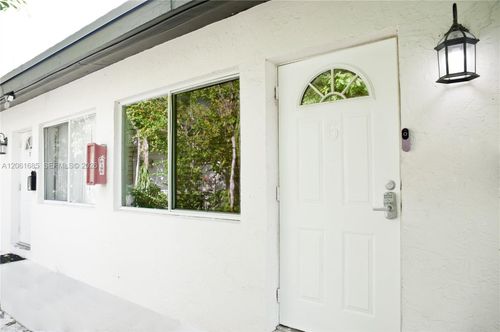 6-304 Se 9th Ct, Hallandale Beach, FL, 33009-7151 | Card Image