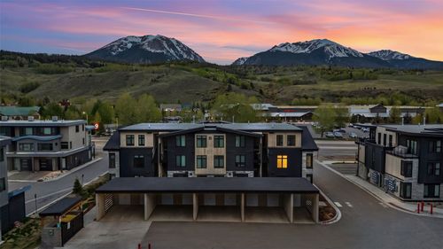b21-740 Blue River Pkwy, SILVERTHORNE, CO, 80498-5339 | Card Image
