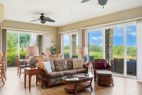 apt-e2-62-3614 Lolii Way, KAMUELA, HI, 96743-8752 | Card Image