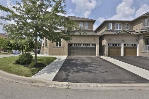 upper-2-floors-29 Cape Dorset Crescent, Brampton, ON, L6R3L2 | Card Image