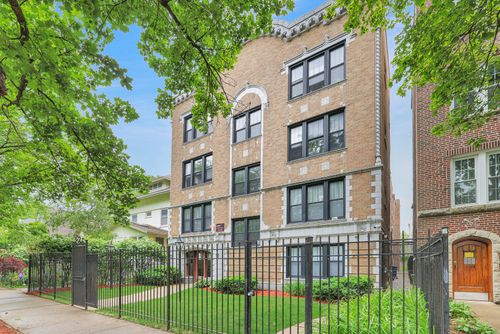a1-1525 W Estes Ave, Chicago, IL, 60626-2601 | Card Image