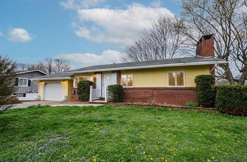 1216 Erickson Dr, Johnstown, PA, 15904-3726 | Card Image
