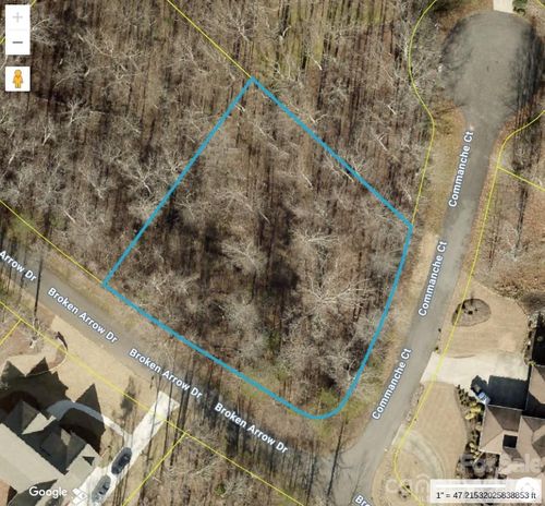 105 Commanche Ct, Statesville, NC, 28677-8513 | Card Image