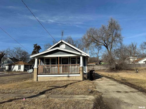 1017 W Brons Ave, Peoria, IL, 61604-3337 | Card Image
