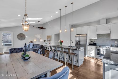 2 Craig Ct, Manchester, NJ, 08759-6011 | Card Image