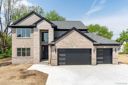 2828 S Livernois Road, Rochester Hills, MI, 48307 | Card Image