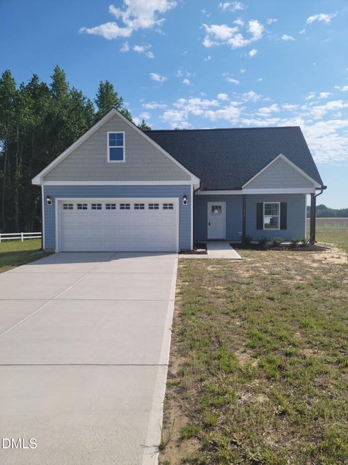 115 Chester Pl, Pikeville, NC, 27863-8143 | Card Image