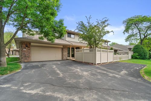 14056 W Tiffany Pl, New Berlin, WI, 53151-4533 | Card Image