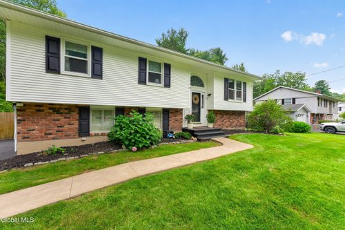 35 Acorn Ave, Clifton Park, NY, 12065-5339 | Card Image