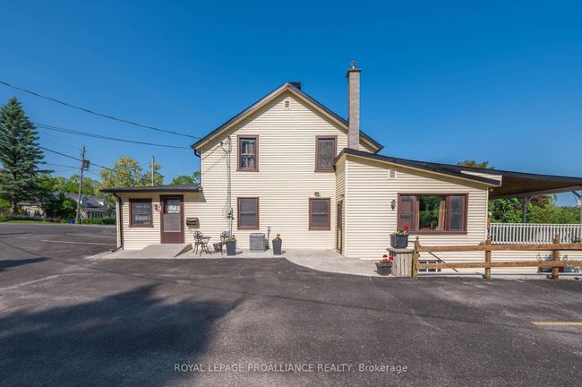 118 Front St W, House other with 15 bedrooms, 8 bathrooms and 12 parking in Hastings ON | Image 4