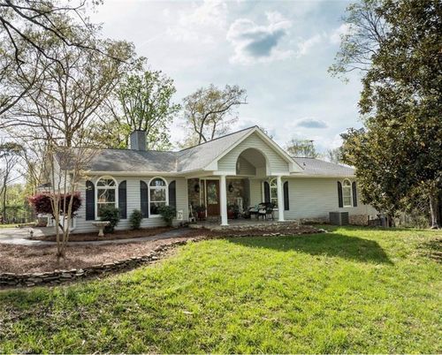 245 Mcknight Rd, Advance, NC, 27006-6639 | Card Image