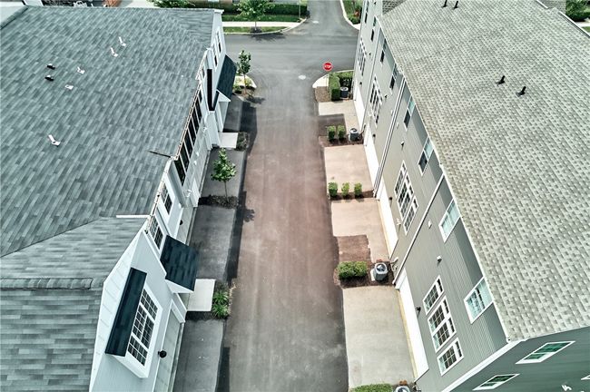 UNIT-202 - 305 Tillary Ln, Condo with 2 bedrooms, 2 bathrooms and 2 parking in Cranberry Twp PA | Image 7