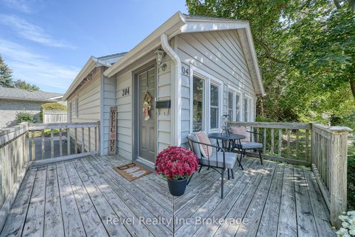 204 George St, Ingersoll, ON, N5C1Z4 | Card Image