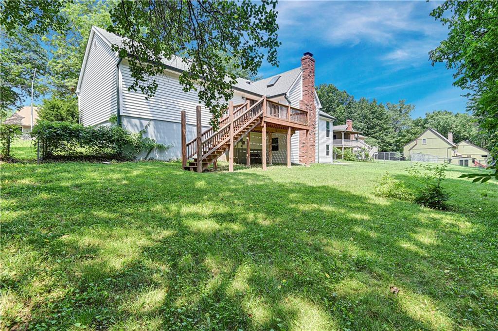 Cherry St, Kansas City, MO 64145