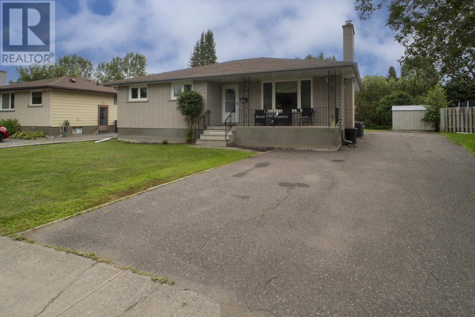 164 County Blvd, For Sale in Thunder Bay Zoocasa