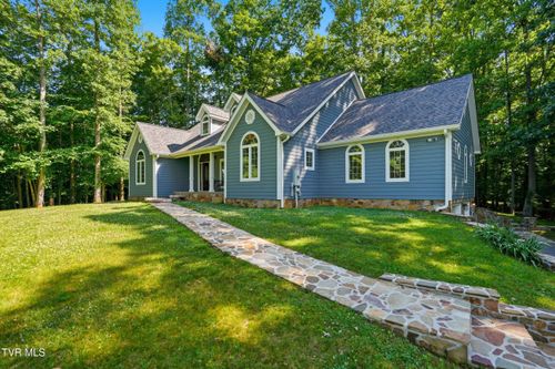 4714 Powell Valley Rd, Big Stone Gap, VA, 24219-4022 | Card Image